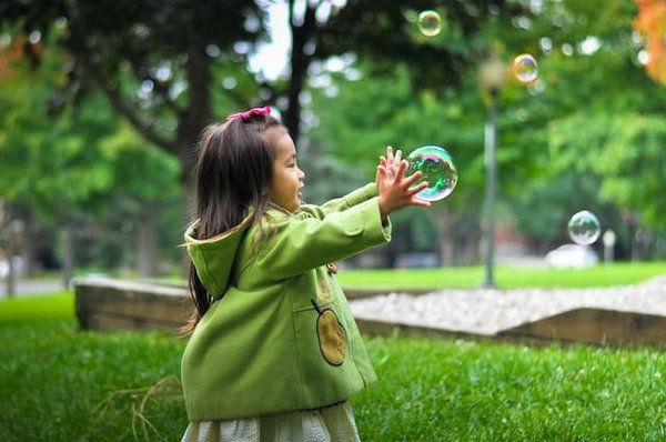 4 stratégies pour protéger les enfants des conflits