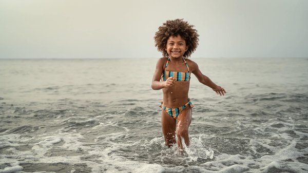 Opter pour une colonie de vacances sports nautiques au départ de Paris pour son enfant : que faut-il savoir ?